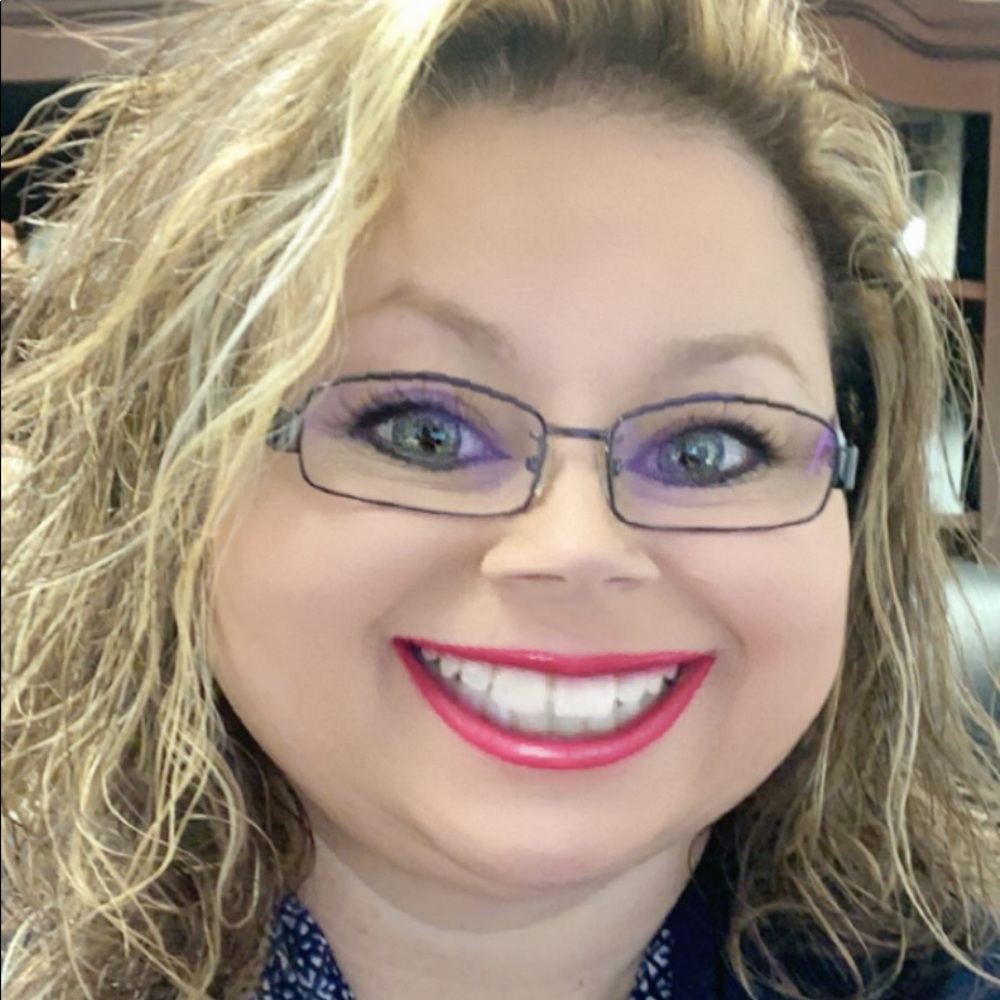 Meet your Posher, April